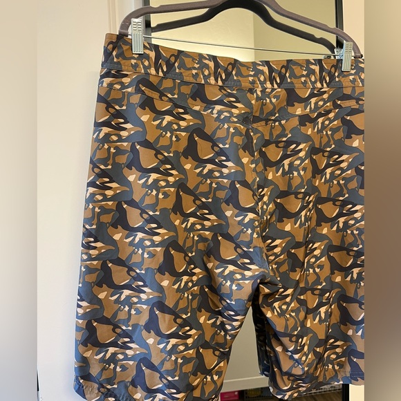 Camo Swimsuit Men’s Short Combination! Size 38. Lightweight. Like new! - Picture 5 of 5